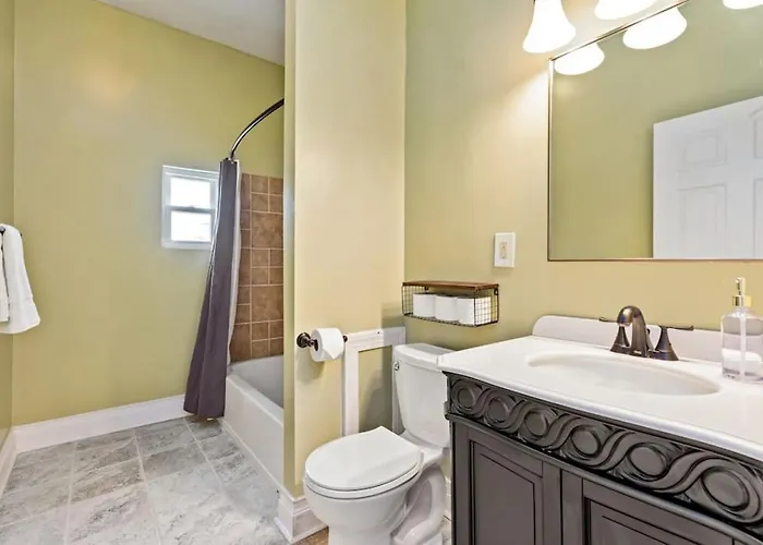 3 Story With 10 Beds And Free Off Street Parking Pittsburgh